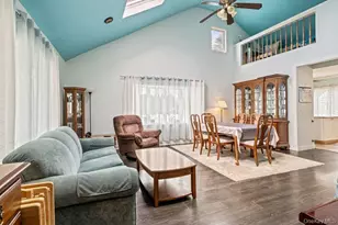 125 W 3rd St, Ronkonkoma, NY 11779 - Photo 5