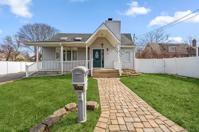 125 W 3rd Street, Ronkonkoma, NY 11779 - Photo 1