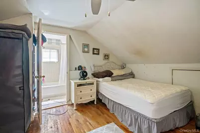 125 W 3rd Street, Ronkonkoma, NY 11779 - Photo 19