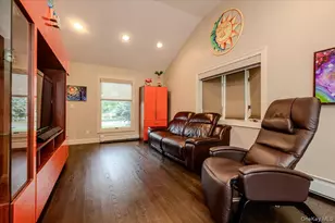 8 Curlew Pl, Massapequa, NY 11758 - Photo 11
