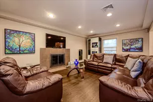 8 Curlew Pl, Massapequa, NY 11758 - Photo 3