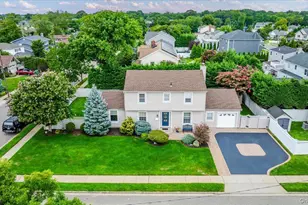 8 Curlew Pl, Massapequa, NY 11758 - Photo 23