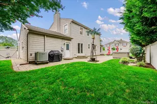 8 Curlew Pl, Massapequa, NY 11758 - Photo 21