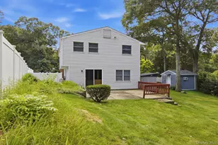 224 Holbrook Ave, Ronkonkoma, NY 11779 - Photo 37