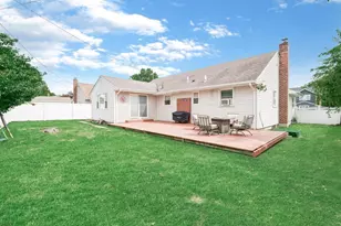 1262 Barberry Rd, Wantagh, NY 11793 - Photo 17
