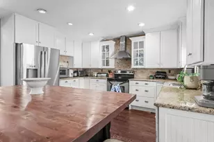 1262 Barberry Rd, Wantagh, NY 11793 - Photo 3