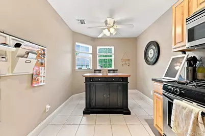 90 Mulberry Common, Riverhead, NY 11901 - Photo 5