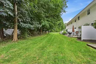 90 Mulberry Common, Riverhead, NY 11901 - Photo 23