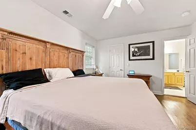 90 Mulberry Common, Riverhead, NY 11901 - Photo 17