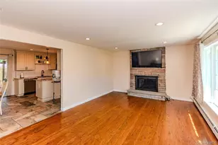 19 Closs Dr, Rhinebeck, NY 12572 - Photo 5