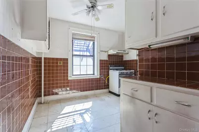 68-36 Burns Street #D1, Forest Hills, NY 11375 - Photo 13