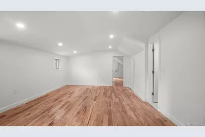 219 E 238th Street, Bronx, NY 10470 - Photo 15