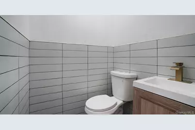 219 E 238th Street, Bronx, NY 10470 - Photo 19