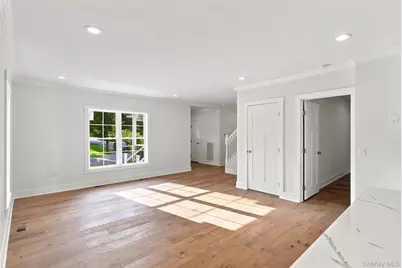 34 Innis Avenue, Newburgh, NY 12550 - Photo 9