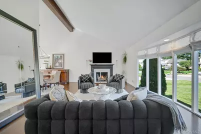 50 Vernon Drive, Scarsdale, NY 10583 - Photo 11