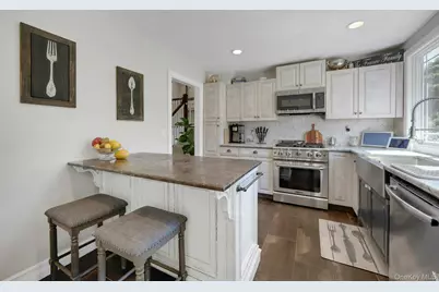 50 Vernon Drive, Scarsdale, NY 10583 - Photo 19