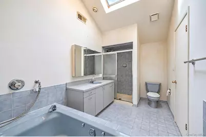 12 Hidden Pines Way, Bohemia, NY 11716 - Photo 21