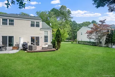 40 Quail Court, Manorville, NY 11949 - Photo 25