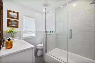 16 Robbins Ave, Amityville, NY 11701 - Photo 19