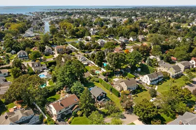 16 Robbins Avenue, Amityville, NY 11701 - Photo 37