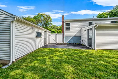 14 Millers Road, Sound Beach, NY 11789 - Photo 5