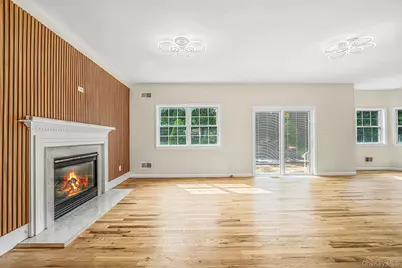 18 Woodridge Lane, Coram, NY 11727 - Photo 17