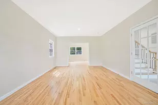 18 Woodridge Ln, Coram, NY 11727 - Photo 15