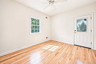 18 Woodridge Ln, Coram, NY 11727 - Photo 29