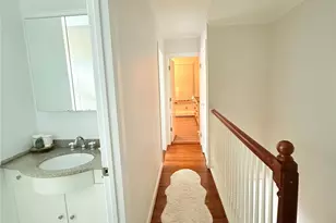 815 Carpenter Pl, Mamaroneck, NY 10543 - Photo 17