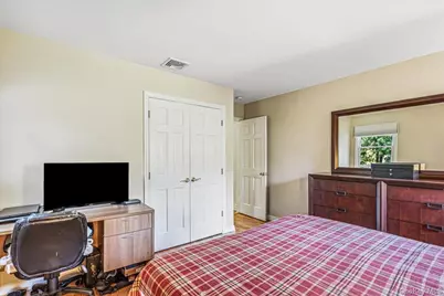31 Dehan Street, Smithtown, NY 11787 - Photo 23