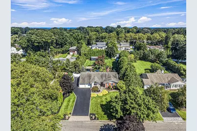 31 Dehan Street, Smithtown, NY 11787 - Photo 37