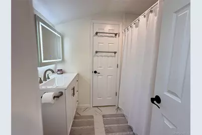 65 Westwood Road N, Massapequa Park, NY 11762 - Photo 9