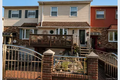 42 Birch Road, New York, NY 10303 - Photo 1