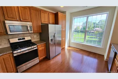 621 Regency Drive, Fishkill, NY 12524 - Photo 7