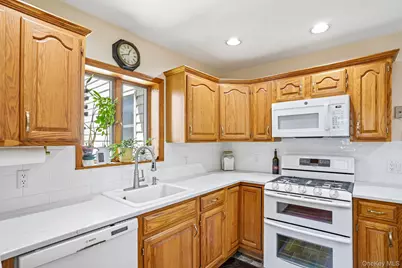 309 Bellevue Avenue, Yonkers, NY 10703 - Photo 15