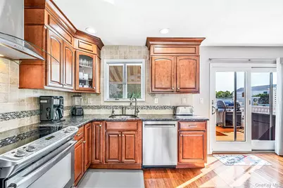 464 N Atlanta Avenue, Massapequa, NY 11758 - Photo 9