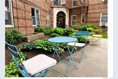 73-12 35th Avenue #E3, Jackson Heights, NY 11372 - Photo 3