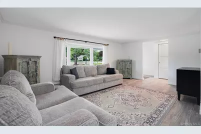 10 Meadow Lane, Pleasant Valley, NY 12569 - Photo 5