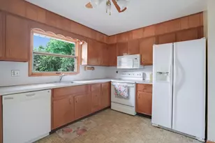 103 Edgehill Dr, Wappingers Falls, NY 12590 - Photo 9