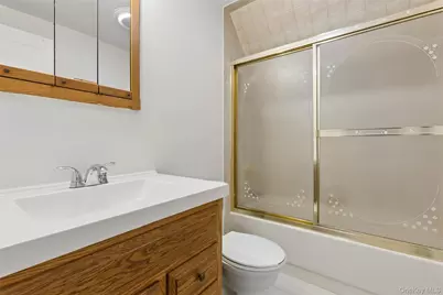 26 Avenue D, Holbrook, NY 11741 - Photo 13