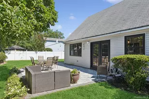 26 Avenue D, Holbrook, NY 11741 - Photo 17