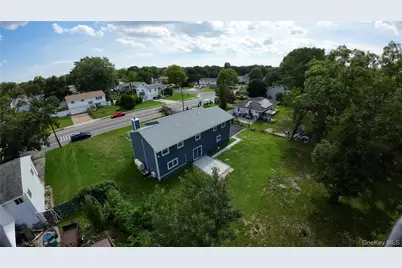 529 Spur Drive N, Bay Shore, NY 11706 - Photo 33