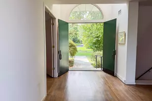 3 Pondview W, Purchase, NY 10577 - Photo 5