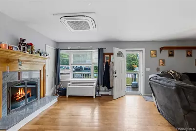 21 Lafayette Avenue, Lake Grove, NY 11755 - Photo 5
