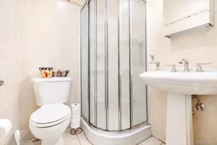 26-12 150th St, Whitestone, NY 11354 - Photo 15