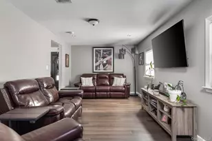 35 Magpie Ln, Levittown, NY 11756 - Photo 17