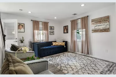 35 Magpie Lane, Levittown, NY 11756 - Photo 11
