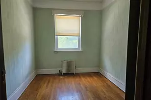 81-21 77th Ave, Glendale, NY 11385 - Photo 7