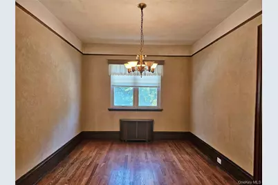 8121 77th Avenue, Glendale, NY 11385 - Photo 5