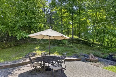 305 Oak Lane, Newburgh, NY 12550 - Photo 37